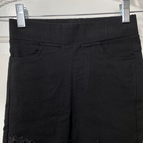 NWOT Cute Stretch Faux Leather Lace Embroidery Skinny Pants size S Black - Picture 4 of 7
